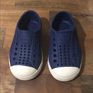 Native shoes toddler size 6 navy blue.